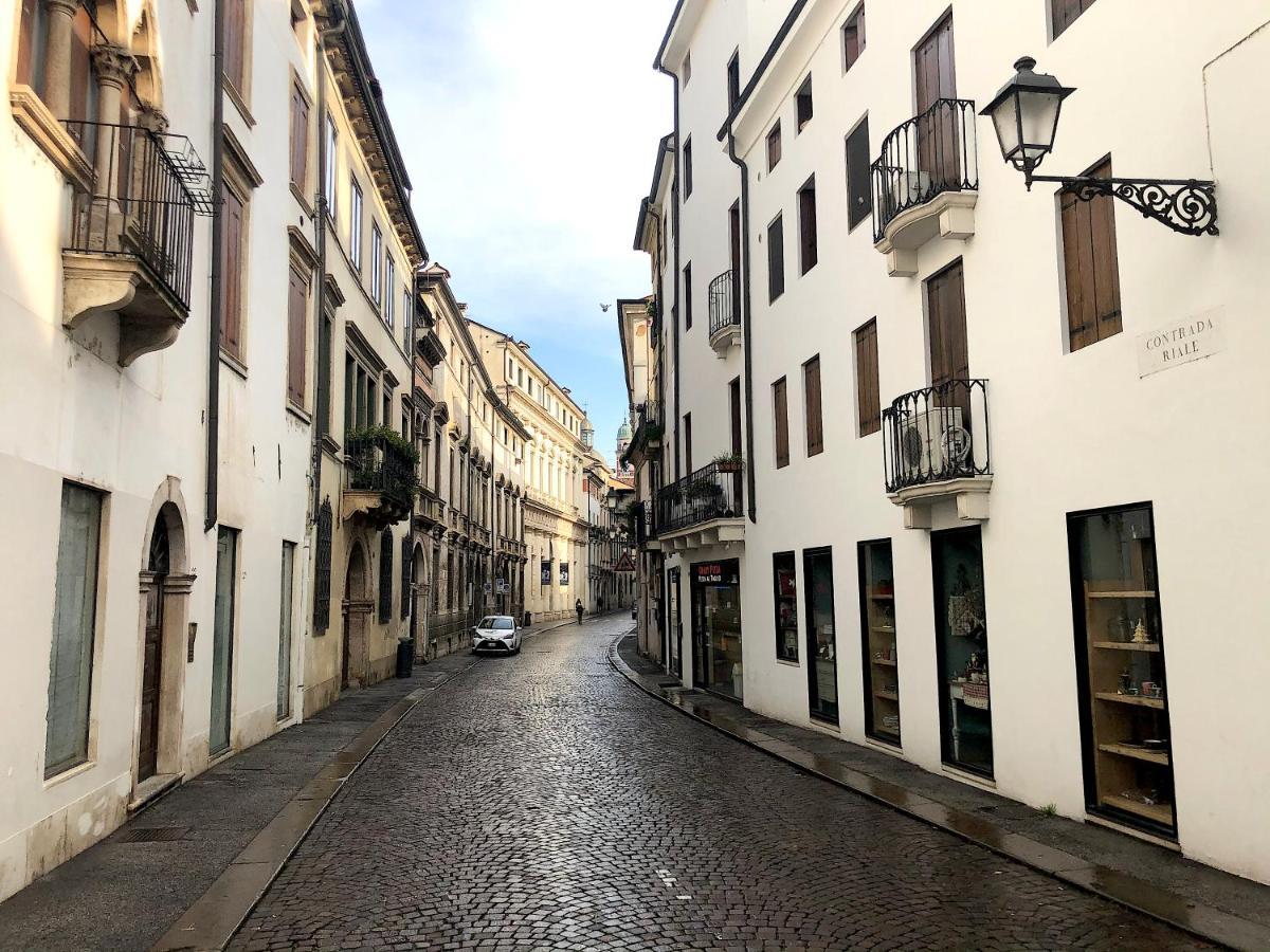 Apartamento Residenza Pedrotti Vicenza Exterior foto
